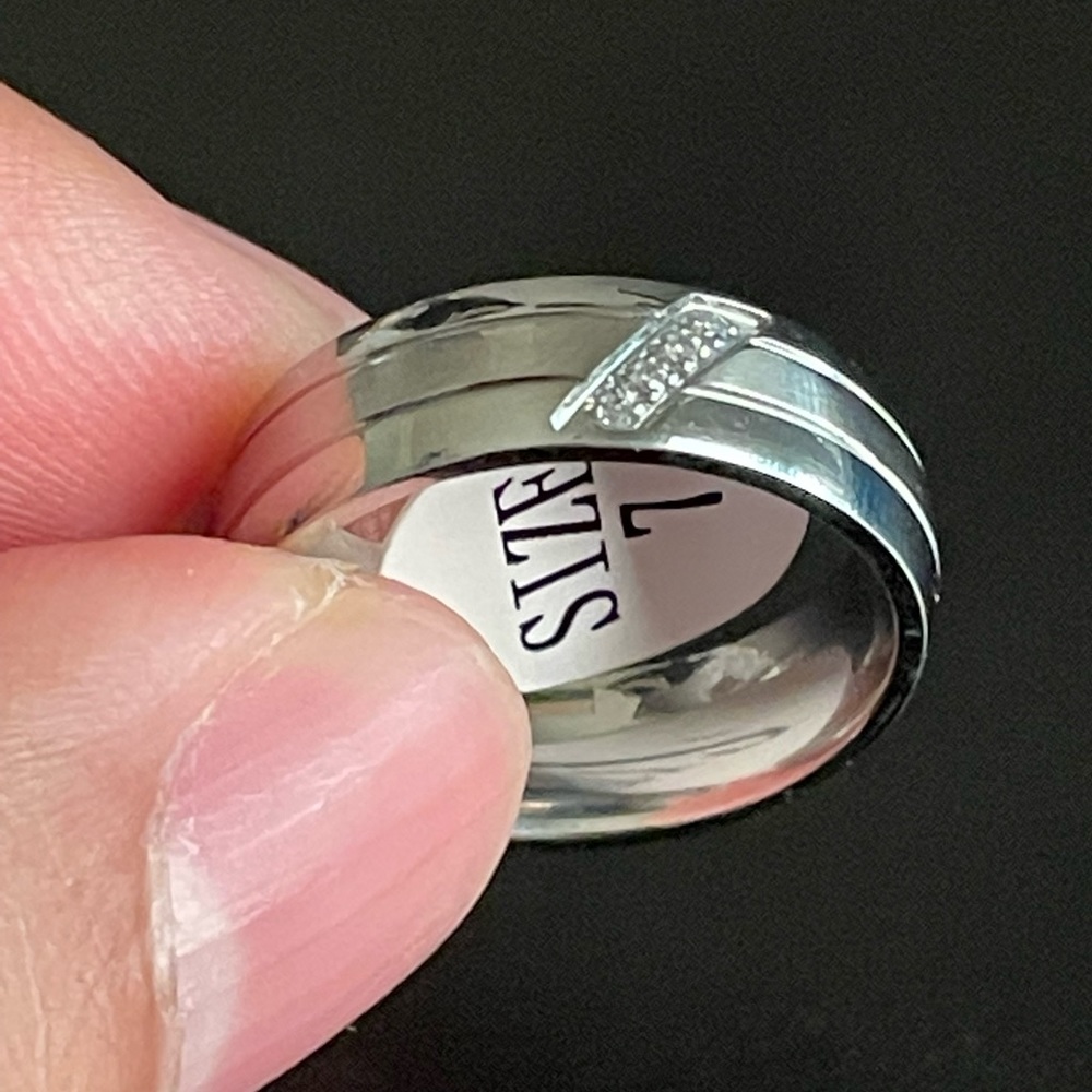 6mm cubic zirconia titanium ring size 8 - Picture 4 of 8